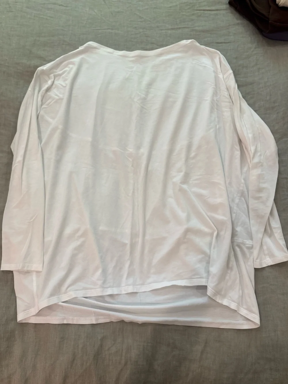 Lululemon Back in Action Long Sleeve Shirt - Picture 2 of 3